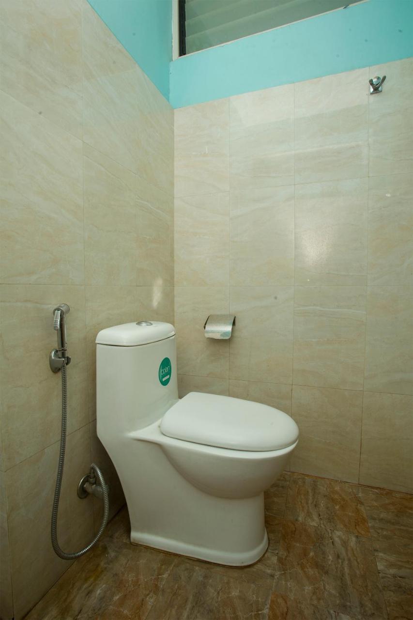 Oyo 145 Sirahali Khusbu Hotel &Lodge Катманду Екстериор снимка