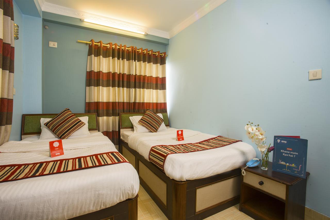 Oyo 145 Sirahali Khusbu Hotel &Lodge Катманду Екстериор снимка