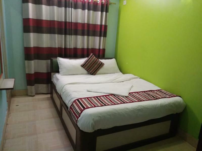 Oyo 145 Sirahali Khusbu Hotel &Lodge Катманду Екстериор снимка