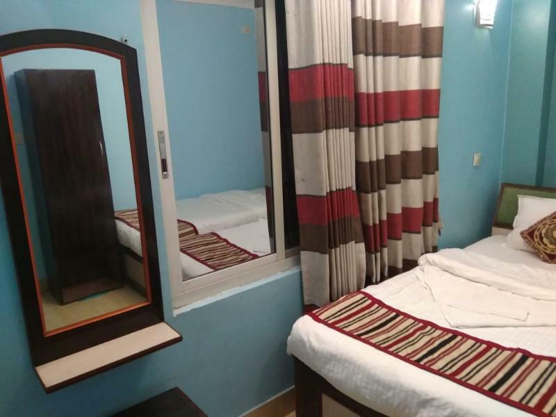 Oyo 145 Sirahali Khusbu Hotel &Lodge Катманду Екстериор снимка