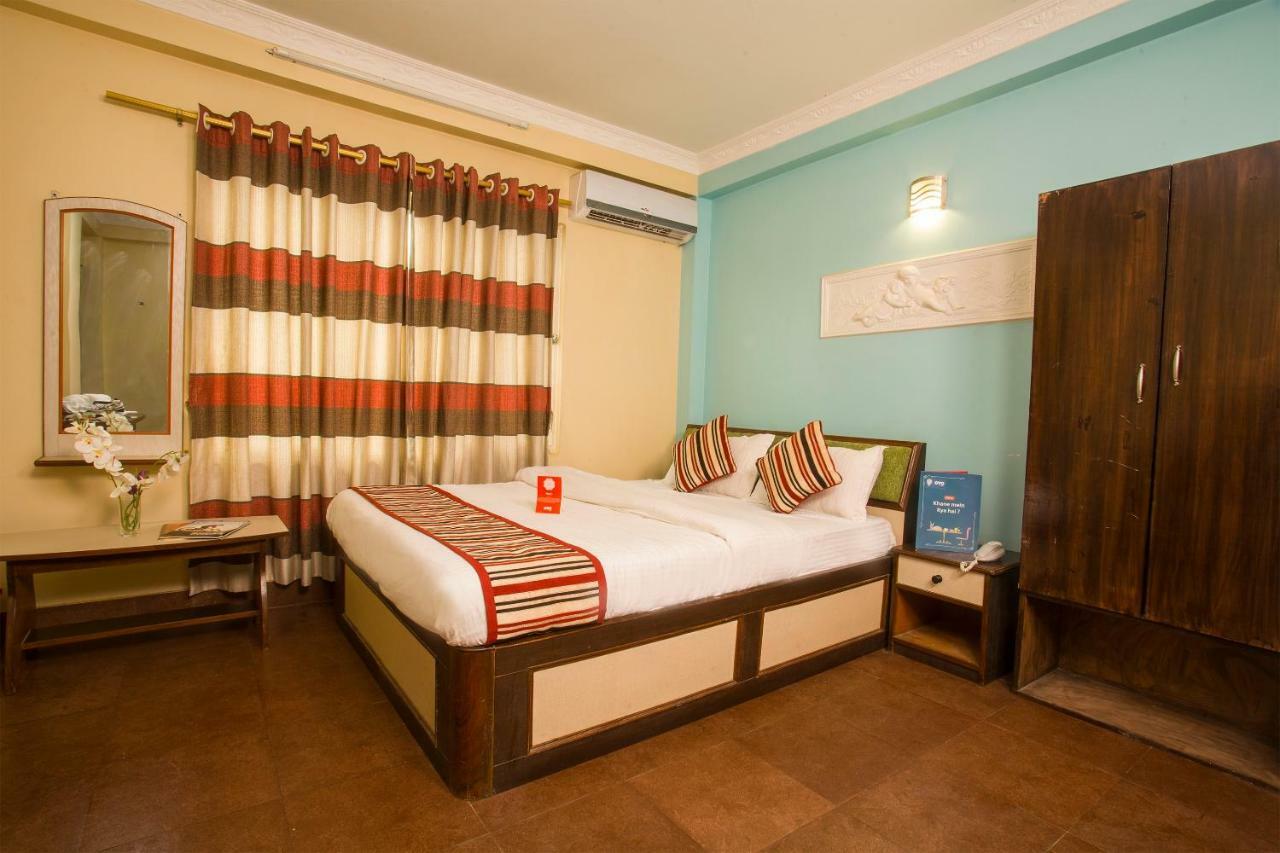 Oyo 145 Sirahali Khusbu Hotel &Lodge Катманду Екстериор снимка